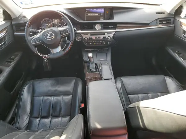 58ABK1GG8HU037625 2017 LEXUS ES - Image 8