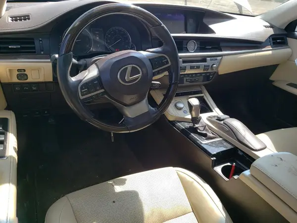 58ABK1GG8HU046616 2017 LEXUS ES - Image 8