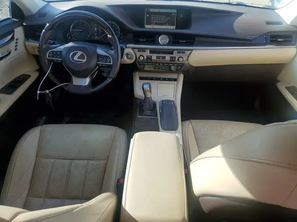 58ABK1GG8HU051038 2017 LEXUS ES - Image 8