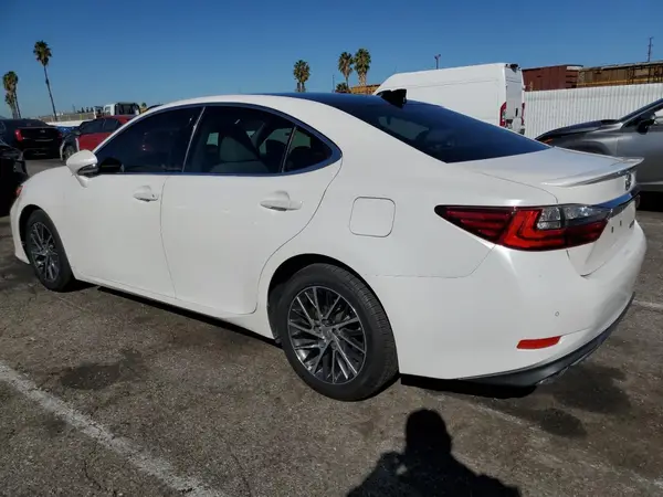 58ABK1GG8HU052464 2017 LEXUS ES - Image 2