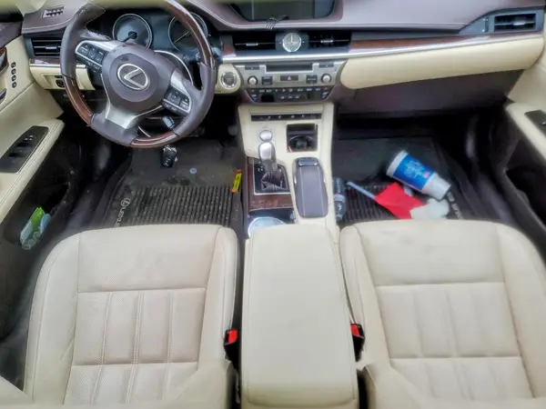 58ABK1GG8HU055655 2017 LEXUS ES - Image 8