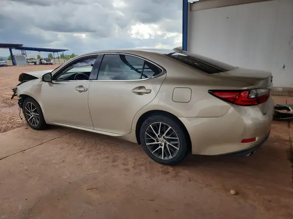 58ABK1GG8HU055705 2017 LEXUS ES - Image 2