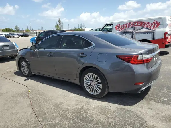 58ABK1GG8HU064579 2017 LEXUS ES - Image 2