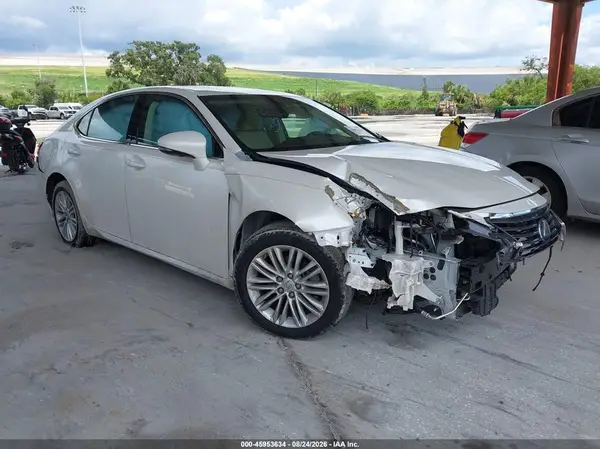 58ABK1GG8HU068793 2017 LEXUS ES - Image 1