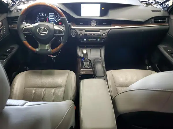 58ABK1GG8HU069460 2017 LEXUS ES - Image 8