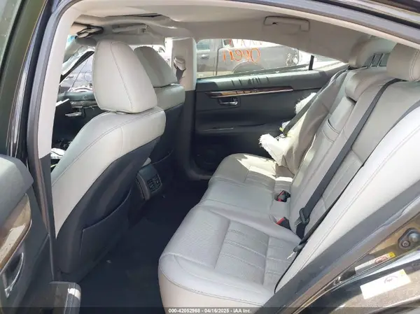 58ABK1GG8HU069734 2017 LEXUS ES - Image 8