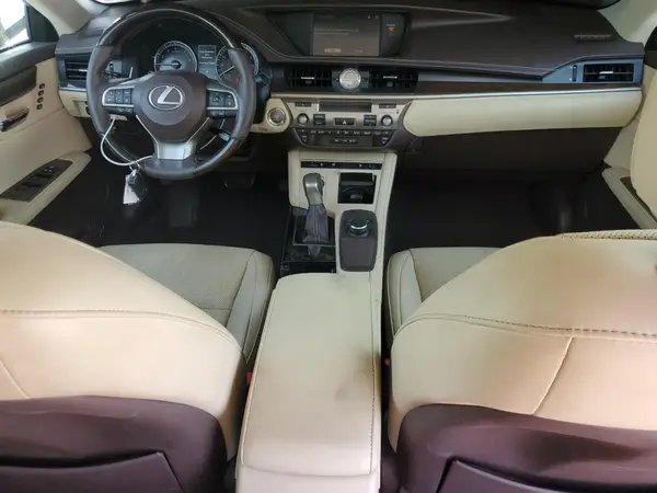 58ABK1GG8HU070270 2017 LEXUS ES - Image 8