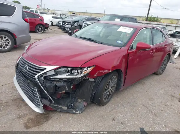 58ABK1GG8HU070933 2017 LEXUS ES - Image 2
