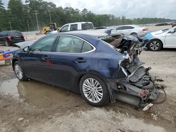 58ABK1GG8HU071337 2017 LEXUS ES - Image 2
