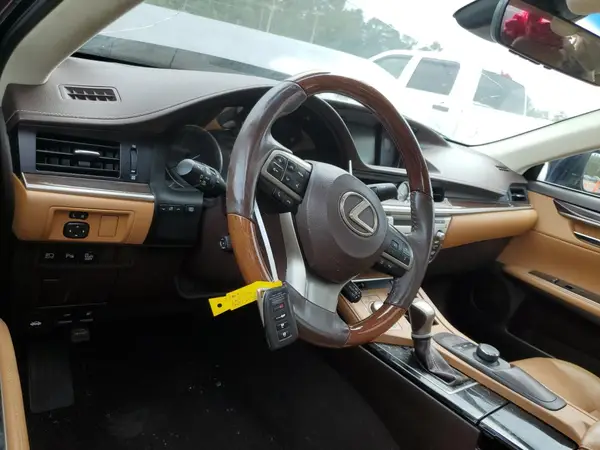 58ABK1GG8HU071337 2017 LEXUS ES - Image 8