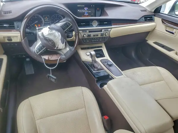 58ABK1GG8HU075694 2017 LEXUS ES - Image 8