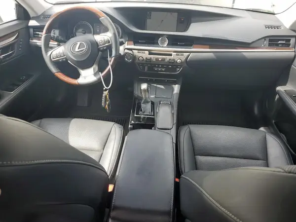 58ABK1GG8HU076408 2017 LEXUS ES - Image 8