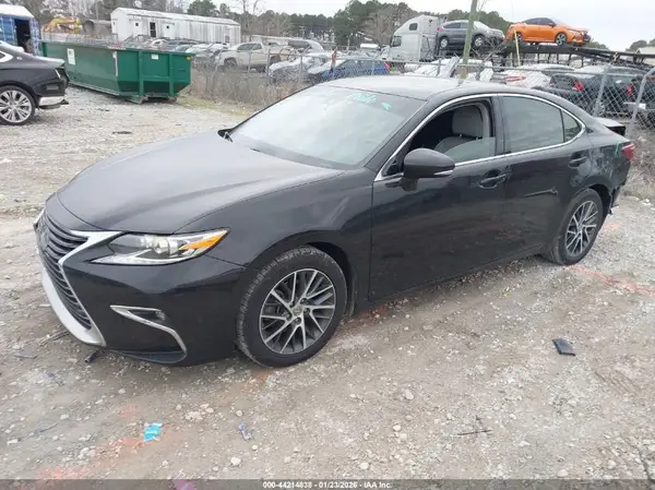 58ABK1GG8HU078756 2017 LEXUS ES - Image 2