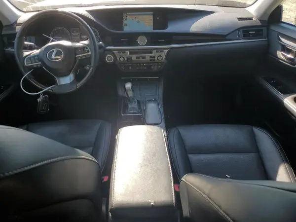58ABK1GG8JU080951 2018 LEXUS ES - Image 8