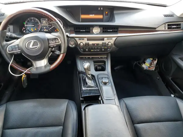 58ABK1GG8JU081923 2018 LEXUS ES - Image 8