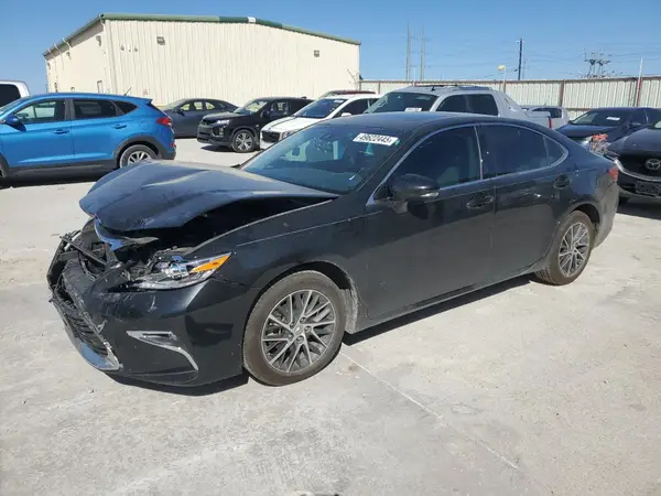58ABK1GG8JU083865 2018 LEXUS ES - Image 2