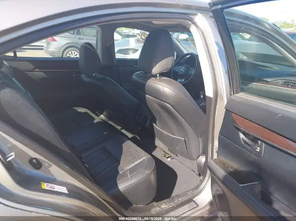 58ABK1GG8JU083879 2018 LEXUS ES - Image 8