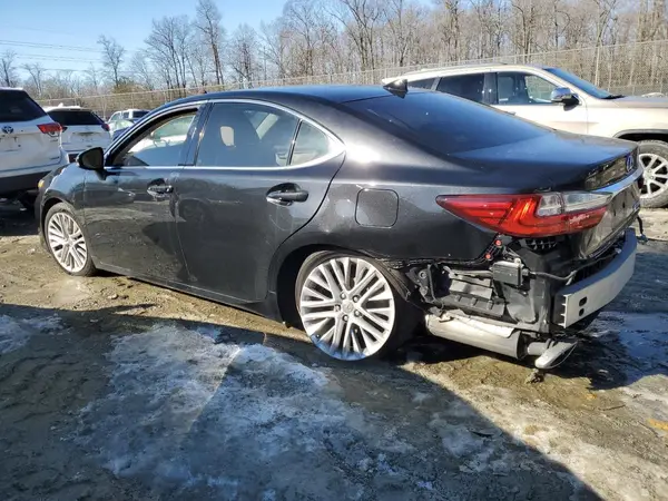 58ABK1GG8JU084661 2018 LEXUS ES - Image 2