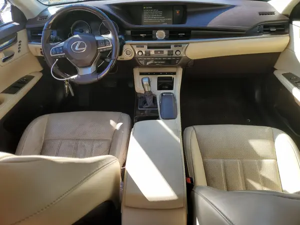 58ABK1GG8JU084661 2018 LEXUS ES - Image 8
