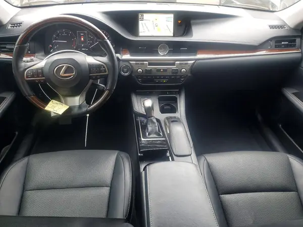 58ABK1GG8JU086989 2018 LEXUS ES - Image 8