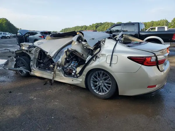 58ABK1GG8JU087415 2018 LEXUS ES - Image 2