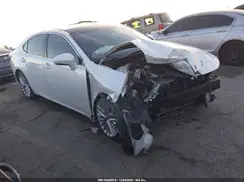 58ABK1GG8JU088001 2018 LEXUS ES