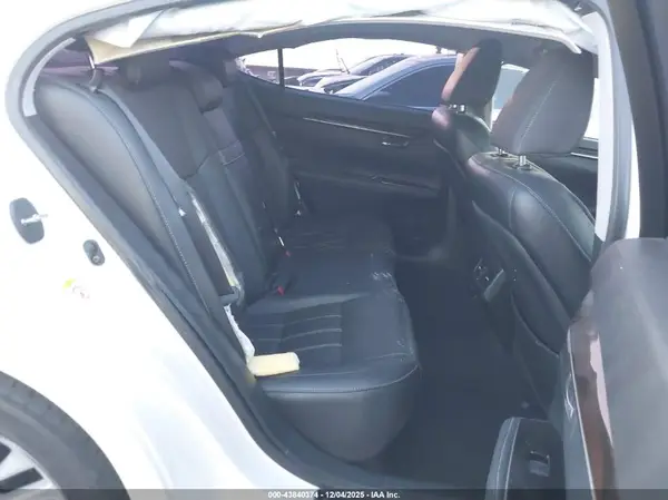 58ABK1GG8JU088001 2018 LEXUS ES - Image 8