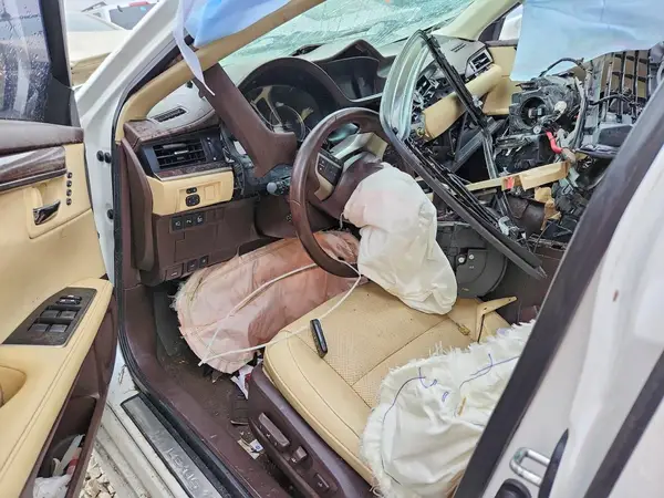58ABK1GG8JU088225 2018 LEXUS ES - Image 8