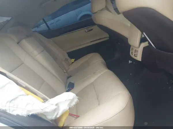 58ABK1GG8JU089312 2018 LEXUS ES - Image 8