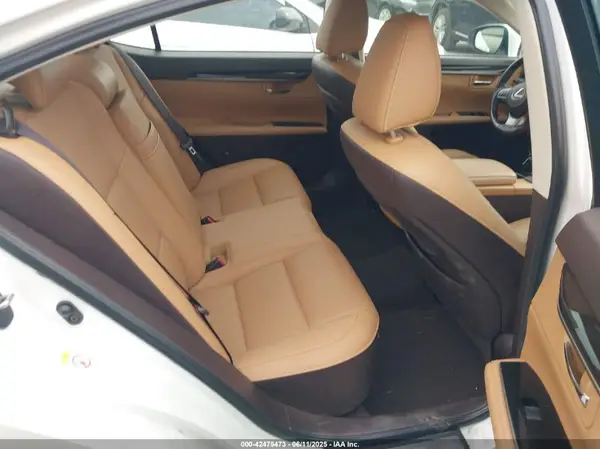 58ABK1GG8JU092131 2018 LEXUS ES - Image 8