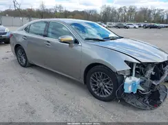 58ABK1GG8JU094378 2018 LEXUS ES