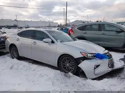 58ABK1GG8JU094820 2018 LEXUS ES