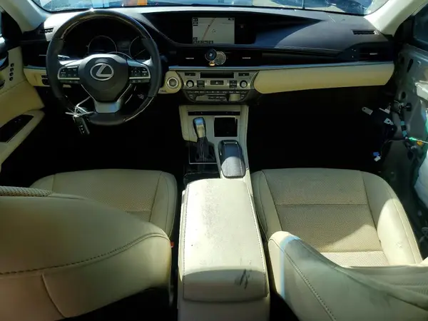 58ABK1GG8JU095076 2018 LEXUS ES - Image 8