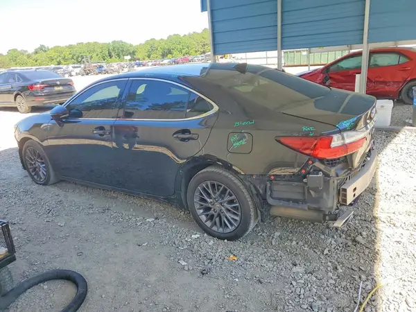 58ABK1GG8JU096129 2018 LEXUS ES - Image 2