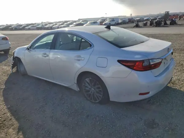 58ABK1GG8JU097586 2018 LEXUS ES - Image 2