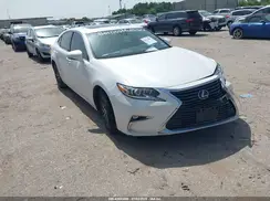 58ABK1GG8JU098852 2018 LEXUS ES