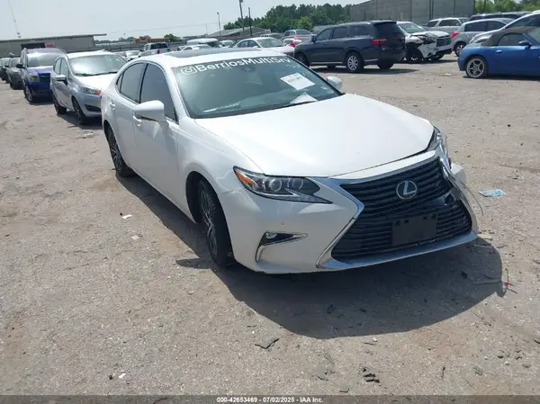 58ABK1GG8JU098852 2018 LEXUS ES - Image 1
