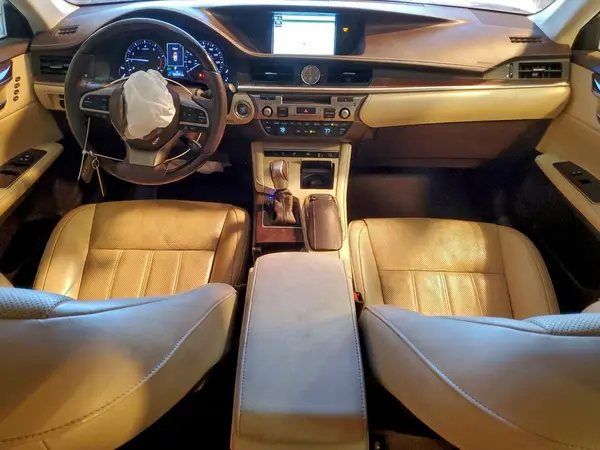 58ABK1GG8JU102074 2018 LEXUS ES - Image 8