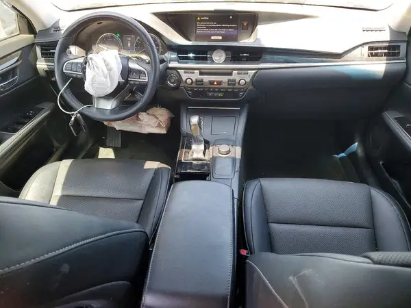 58ABK1GG8JU102690 2018 LEXUS ES - Image 8