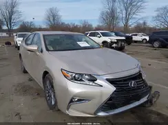 58ABK1GG8JU104956 2018 LEXUS ES