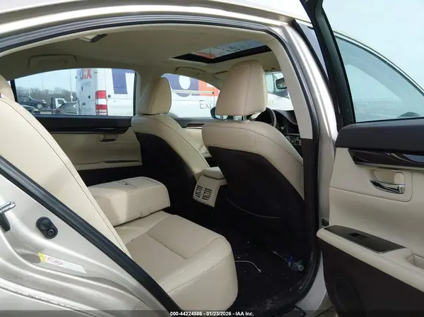58ABK1GG8JU104956 2018 LEXUS ES - Image 8