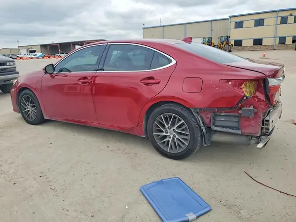 58ABK1GG8JU105380 2018 LEXUS ES - Image 2