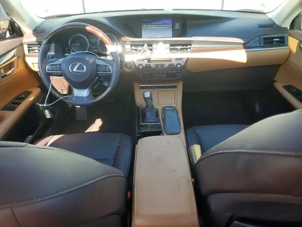 58ABK1GG8JU105508 2018 LEXUS ES - Image 8