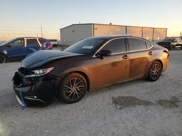 58ABK1GG8JU107579 2018 LEXUS ES - Image 1