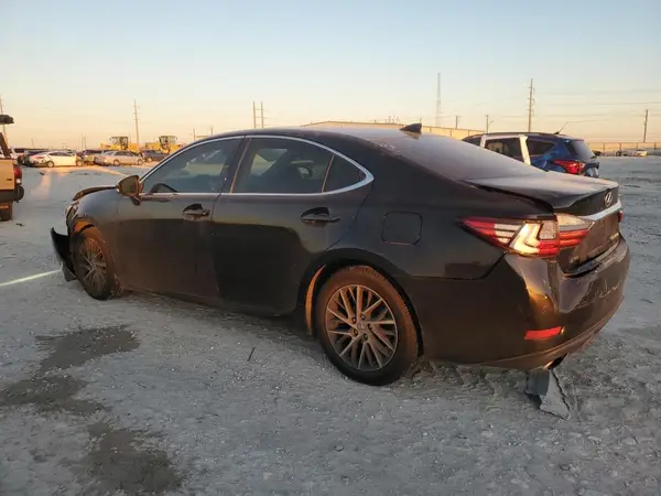58ABK1GG8JU107579 2018 LEXUS ES - Image 2