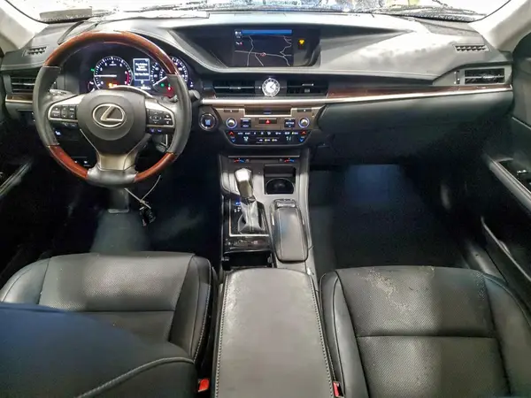 58ABK1GG8JU109087 2018 LEXUS ES - Image 8