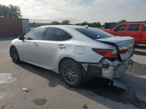 58ABK1GG8JU111213 2018 LEXUS ES - Image 2