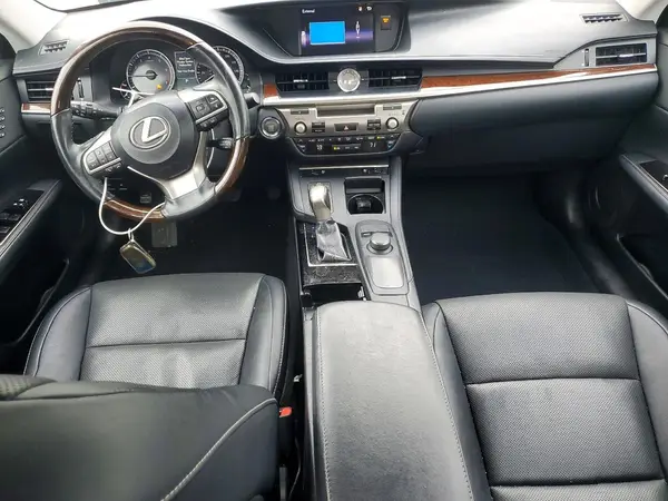 58ABK1GG8JU113446 2018 LEXUS ES - Image 8