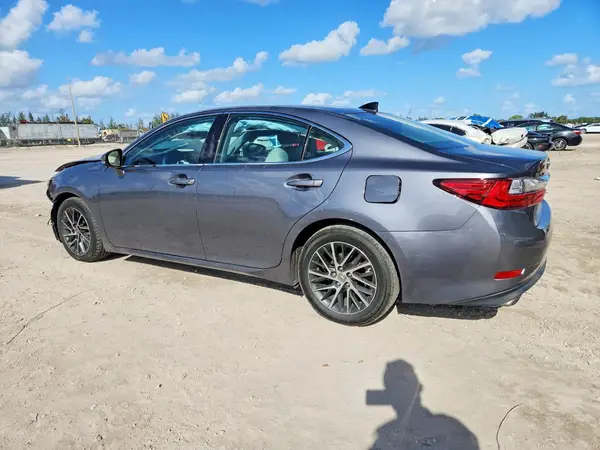 58ABK1GG8JU115343 2018 LEXUS ES - Image 2