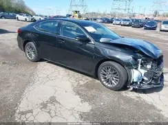 58ABK1GG8JU116136 2018 LEXUS ES